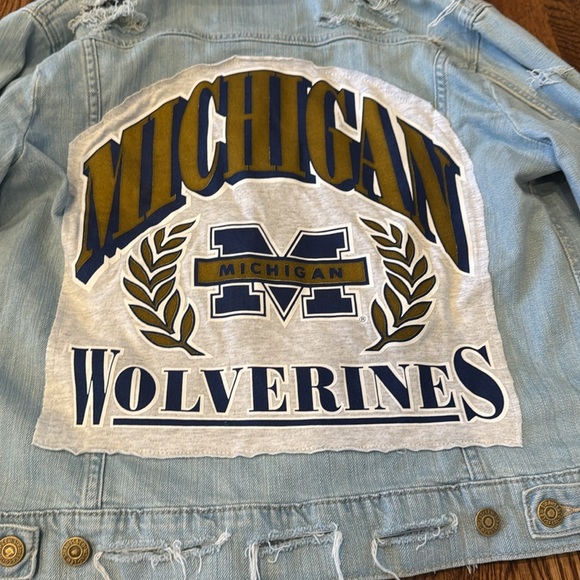 Levi's Light Wash Michigan Denim Jacket with Hoodie Size Large - Picture 5 of 8